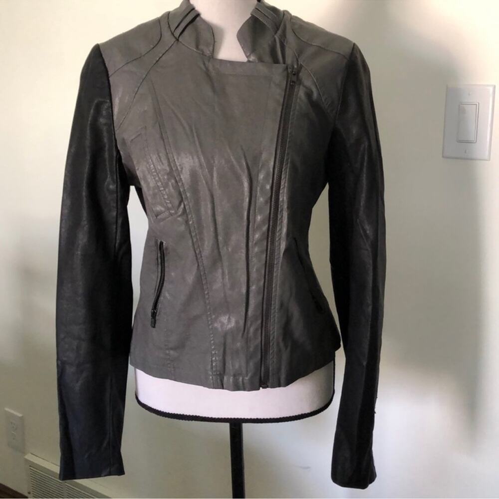 Kut from the Kloth | Two Toned Faux Leather Asymmetrical Jacket Size S